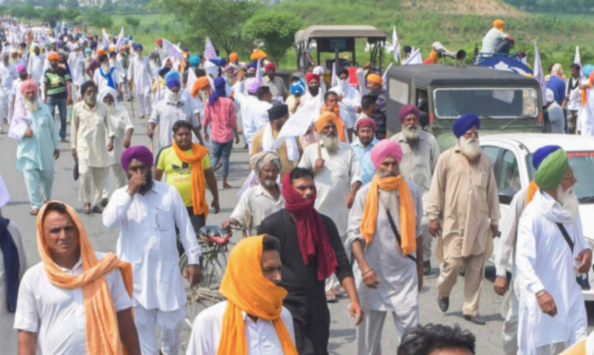 किसान मार्च: सिंघु बॉर्डर पर भारी सुरक्षा बलों की तैनाती